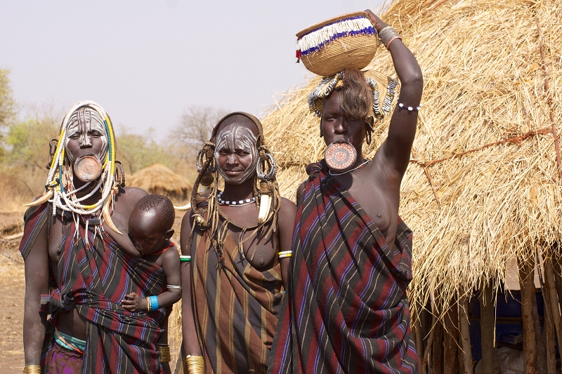 Äthiopien2015-03-11 um 10-20-52 Mursi